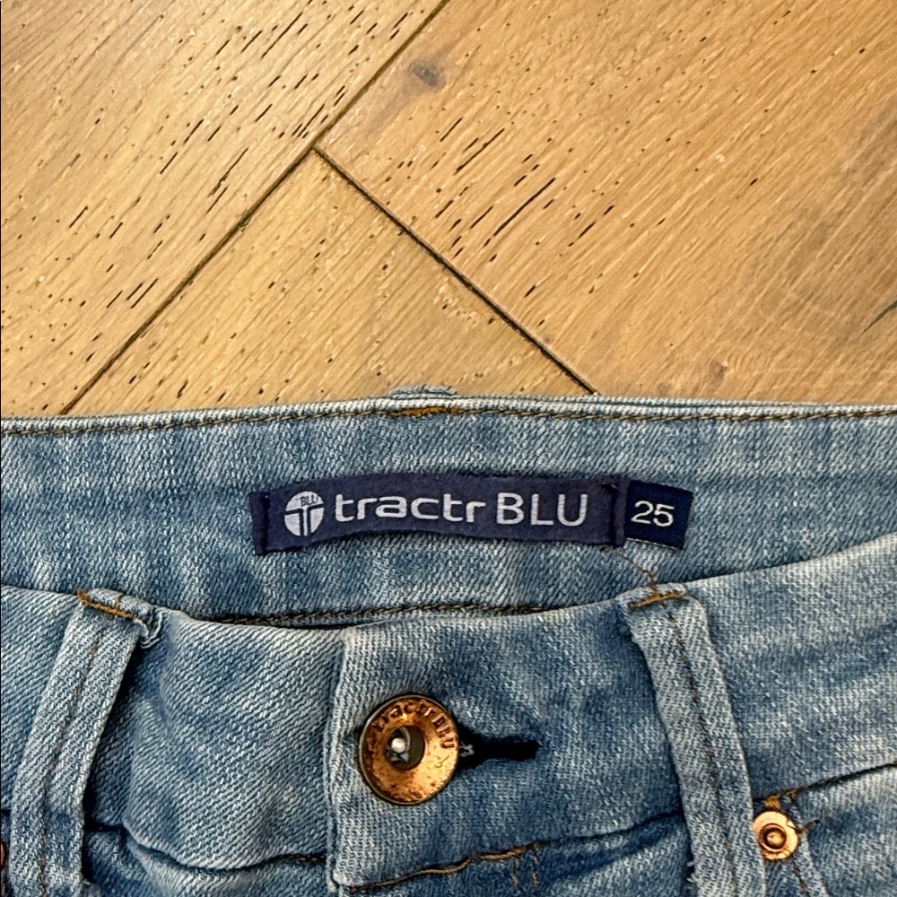 Jeans with lace - Picture 2 of 8
